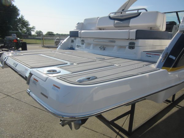 Used 2021 Chaparral Power Boat for sale